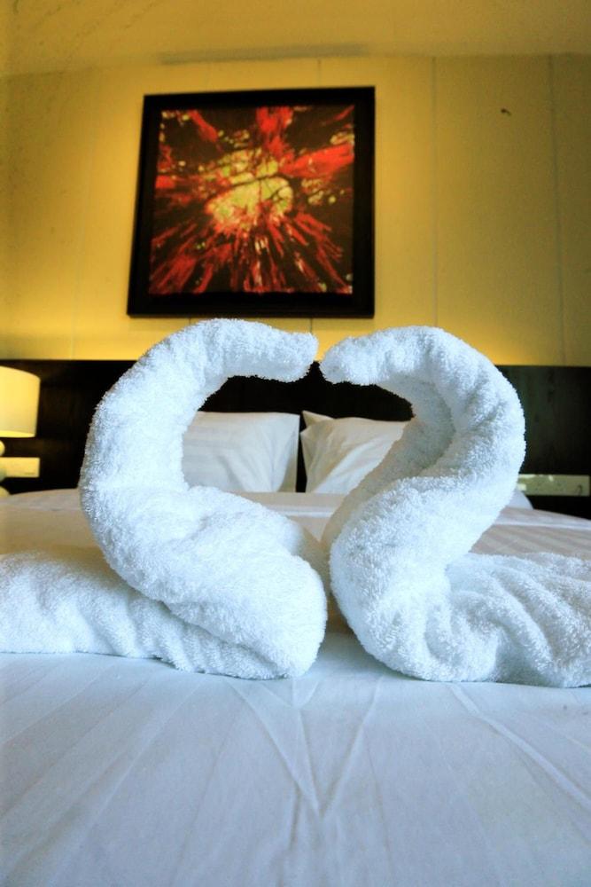 VI Boutique Hotel Kuala Selangor Esterno foto